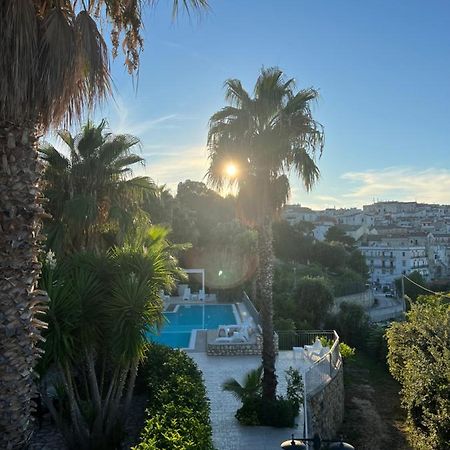 Albergo Villa Vittoria Rodi Garganico Buitenkant foto