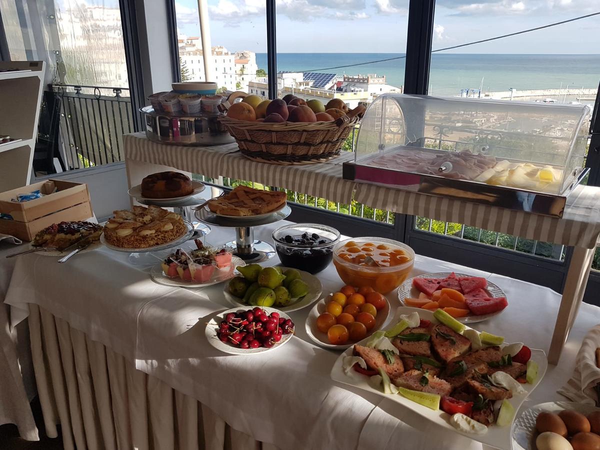 Albergo Villa Vittoria Rodi Garganico Buitenkant foto